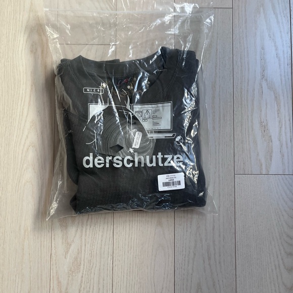 Derschutze “Blossom” Waffle Longsleeve – Anthracite - Picture 5 of 5